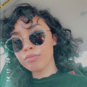 Meet your Posher, Erika